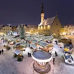 Dream Stay - Main Square Apartment With Picturesque View